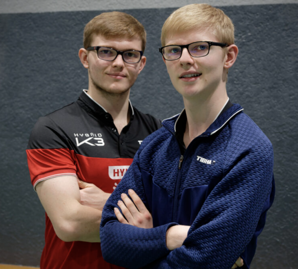 Une ressemblance frappante...